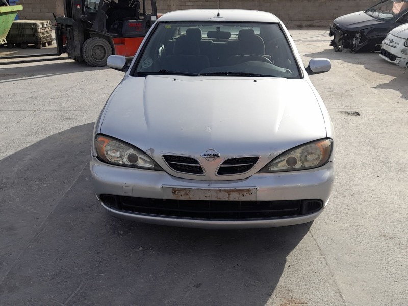 nissan primera hatchback (p11) del año 2001