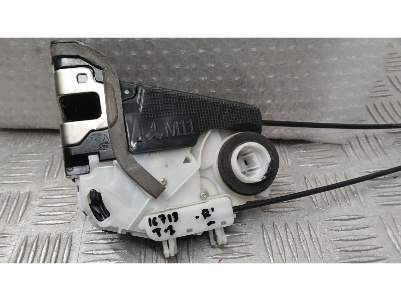Recambio de cerradura puerta trasera izquierda para toyota yaris (_p13_) 1.5 hybrid (nhp130_) referencia OEM IAM 690600D320  160