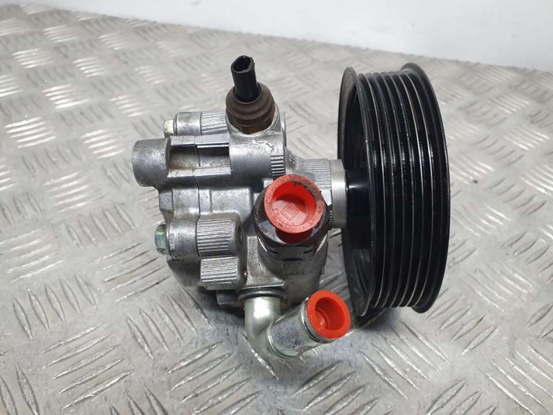 Recambio de bomba direccion para toyota avensis berlina (t25) 2.0 executive berlina (5-ptas.) referencia OEM IAM SIN REF  