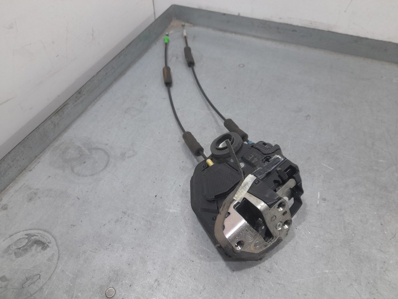 Recambio de cerradura puerta trasera izquierda para lexus ct (zwa10_) 200h (zwa10_) referencia OEM IAM 6906033131 4E1011404 A046