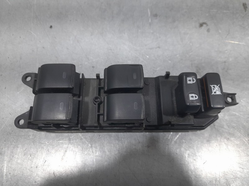 Recambio de mando elevalunas delantero izquierdo para lexus ct (zwa10_) 200h (zwa10_) referencia OEM IAM 8404033100  