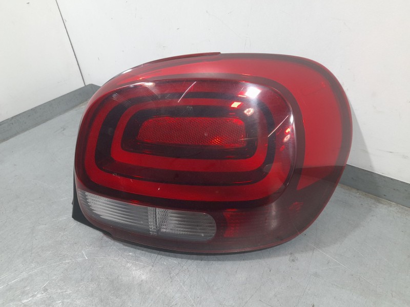 Recambio de piloto trasero derecho para citroën c3 iii (sx) 1.5 bluehdi 100 (sxyhyp, sxyhtu) referencia OEM IAM 9812257480 L9007