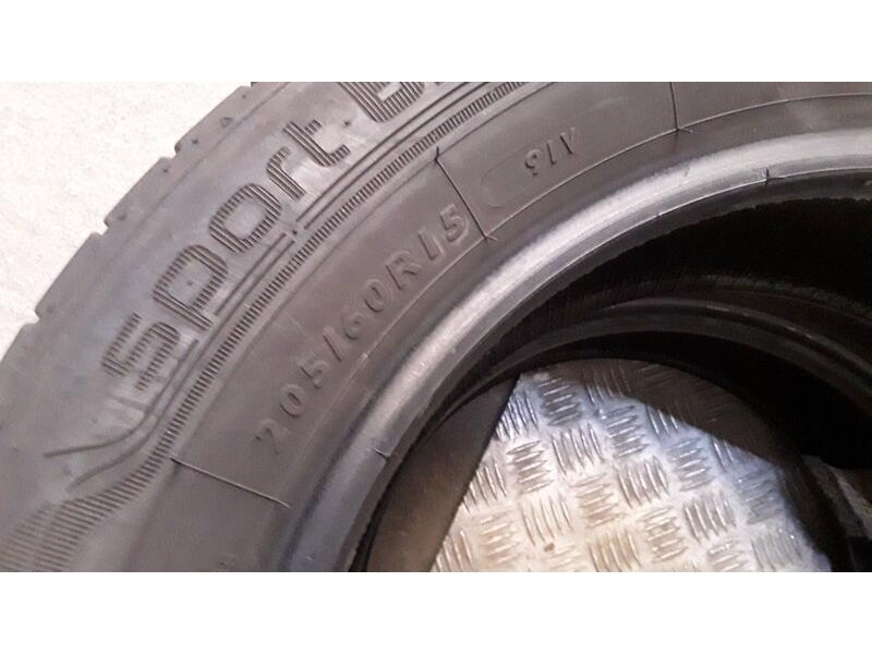 Recambio de neumatico pareja para neumaticos reutilizados - referencia OEM IAM 205601591V DUNLOP 205/60/15/91V