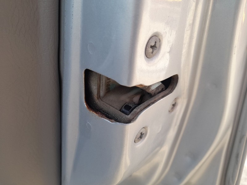 Recambio de cerradura puerta delantera derecha para nissan primera hatchback (p11) 1.6 16v referencia OEM IAM   