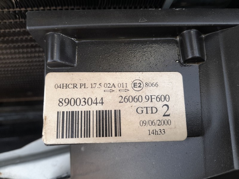 Recambio de faro izquierdo para nissan primera hatchback (p11) 1.6 16v referencia OEM IAM   