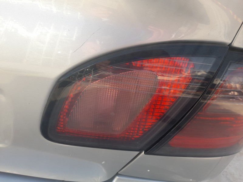 Recambio de piloto trasero derecho interior para nissan primera hatchback (p11) 1.6 16v referencia OEM IAM   