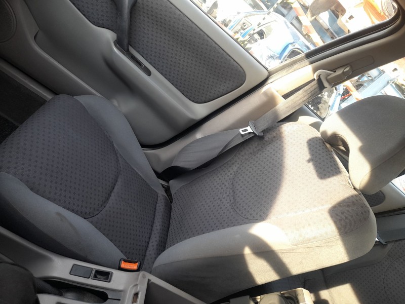 Recambio de asiento delantero derecho para nissan primera hatchback (p11) 1.6 16v referencia OEM IAM   