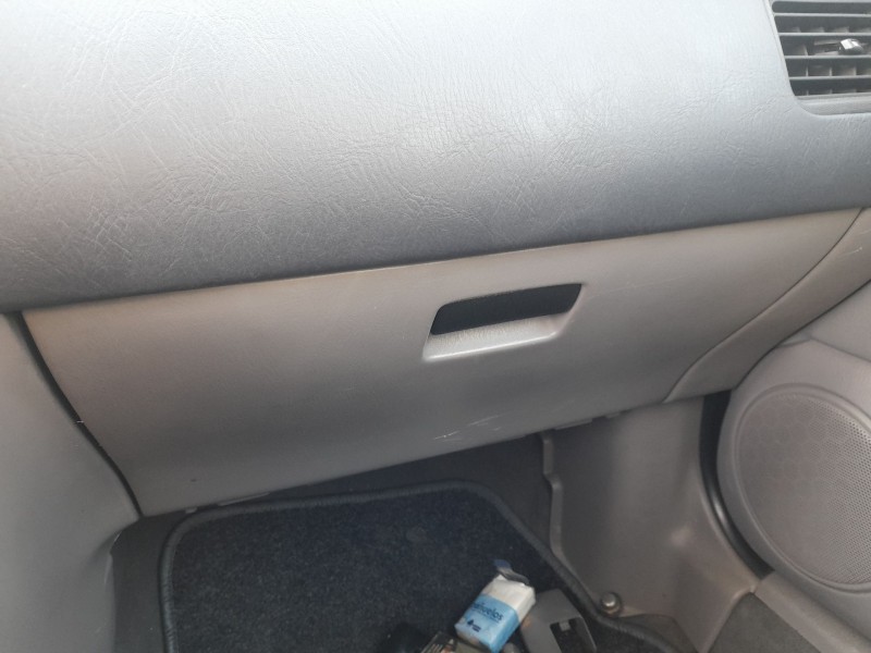 Recambio de guantera para nissan primera hatchback (p11) 1.6 16v referencia OEM IAM   