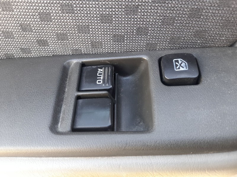 Recambio de mando elevalunas delantero izquierdo para nissan primera hatchback (p11) 1.6 16v referencia OEM IAM   