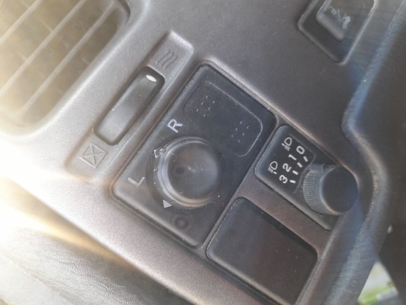 Recambio de mando retrovisor para nissan primera hatchback (p11) 1.6 16v referencia OEM IAM   