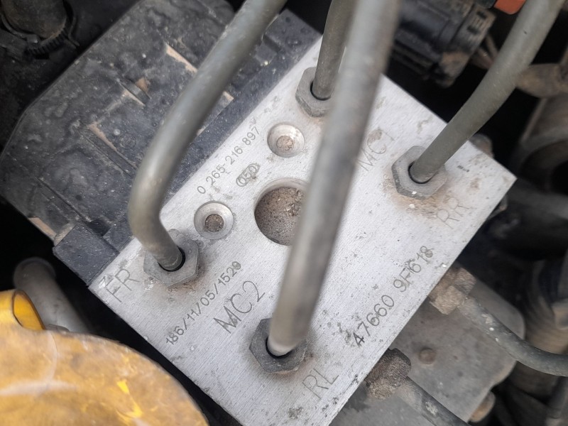 Recambio de abs para nissan primera hatchback (p11) 1.6 16v referencia OEM IAM   