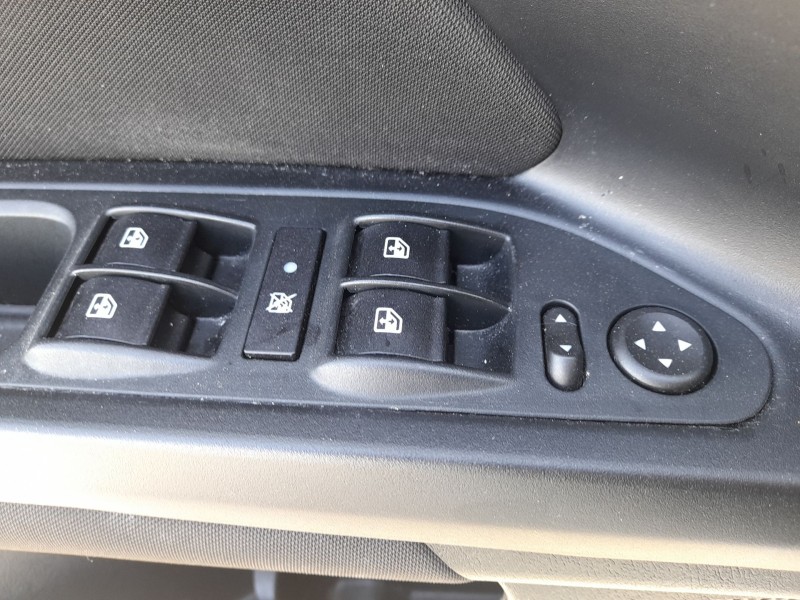 Recambio de mando elevalunas delantero izquierdo para fiat tipo hatchback (356_, 357_) 1.3 d (356hxh1a) referencia OEM IAM  C/MA