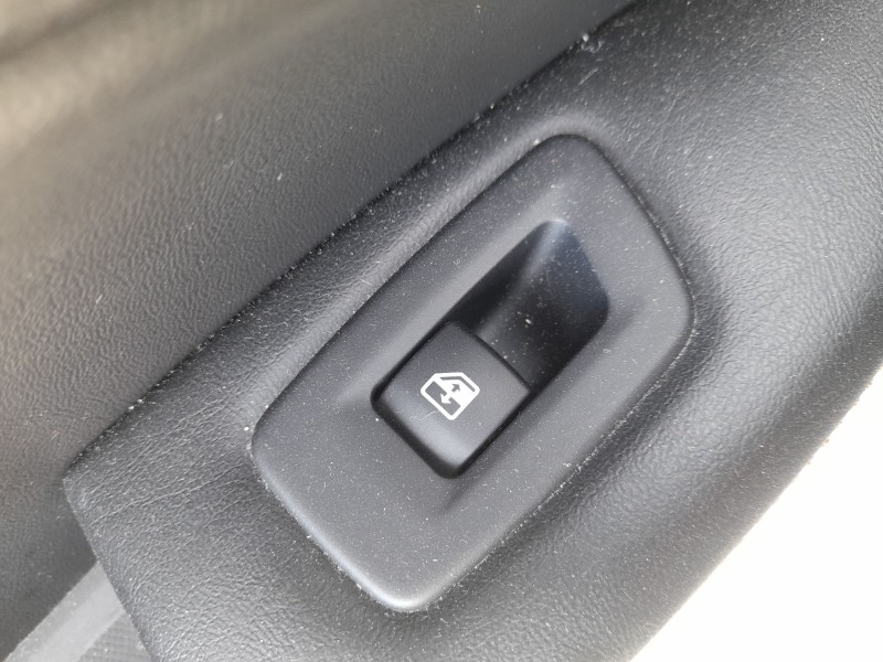 Recambio de mando elevalunas trasero izquierdo para jeep compass (mp, m6, mv, m7) 1.4 multiair referencia OEM IAM   