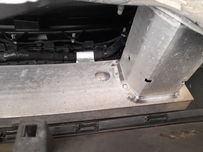 Recambio de refuerzo paragolpes trasero para jeep compass (mp, m6, mv, m7) 1.4 multiair referencia OEM IAM   