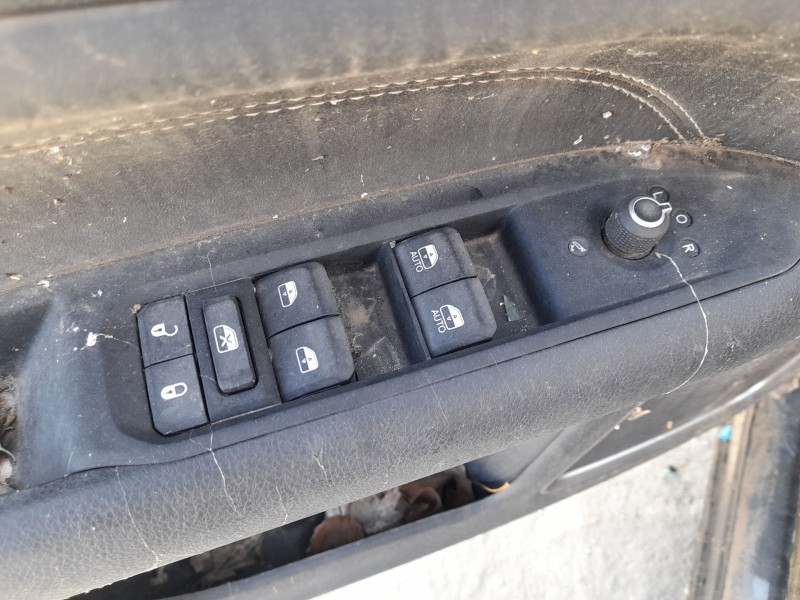 Recambio de mando elevalunas delantero izquierdo para jeep compass (mp, m6, mv, m7) 1.3 referencia OEM IAM  C/MANDO RETROVISOR 