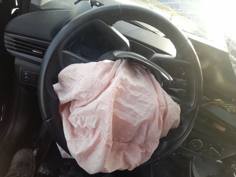 Recambio de volante para hyundai i20 iii (bc3, bi3) 1.0 t-gdi referencia OEM IAM   