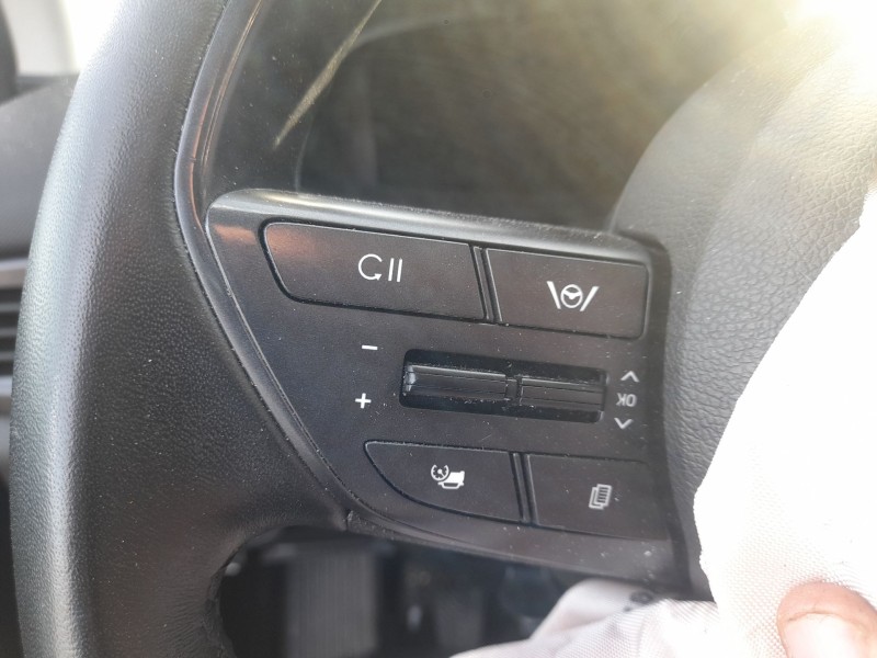 Recambio de volante para hyundai i20 iii (bc3, bi3) 1.0 t-gdi referencia OEM IAM   