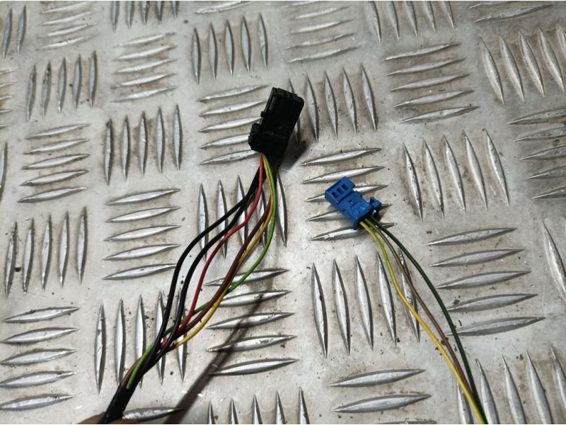 Recambio de retrovisor derecho para citroën c4 grand picasso exclusive referencia OEM IAM 8153G9  ELECTRICO 6 Y 3 CABLES ROZADO