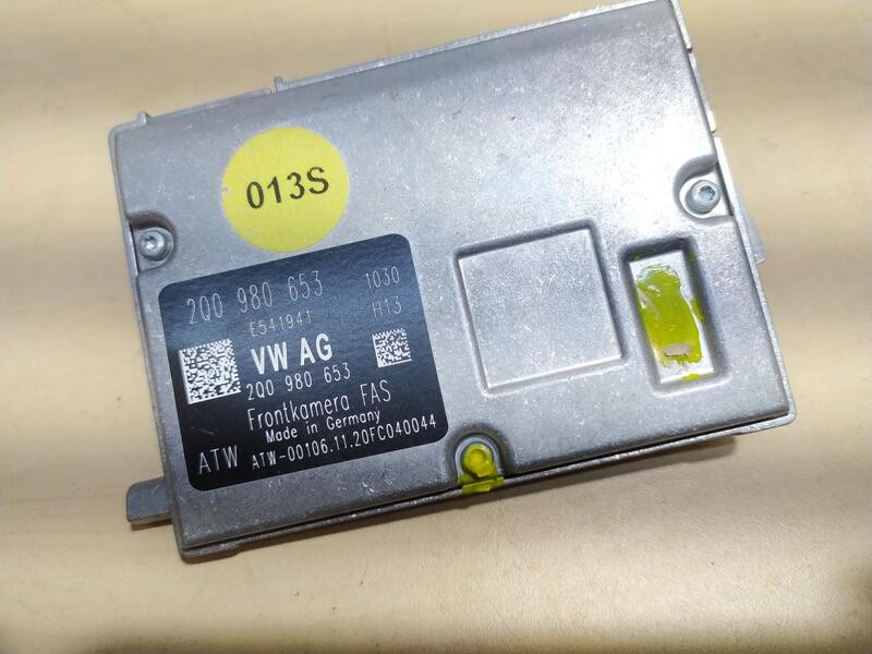 Recambio de camara para volkswagen tiguan advance bmt referencia OEM IAM 2Q0980653  