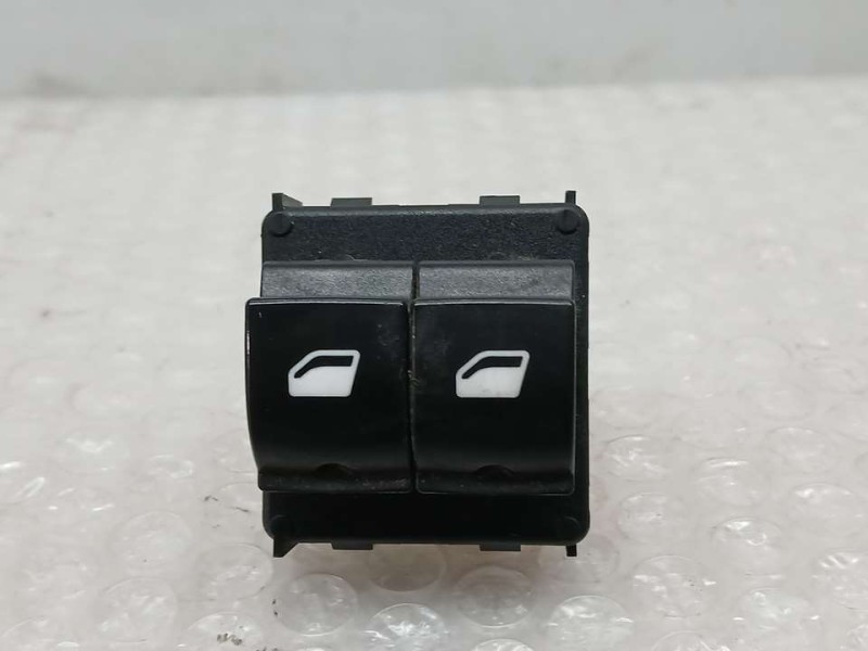 Recambio de mando elevalunas delantero izquierdo para citroën berlingo feel m 5p referencia OEM IAM 98016298ZD  