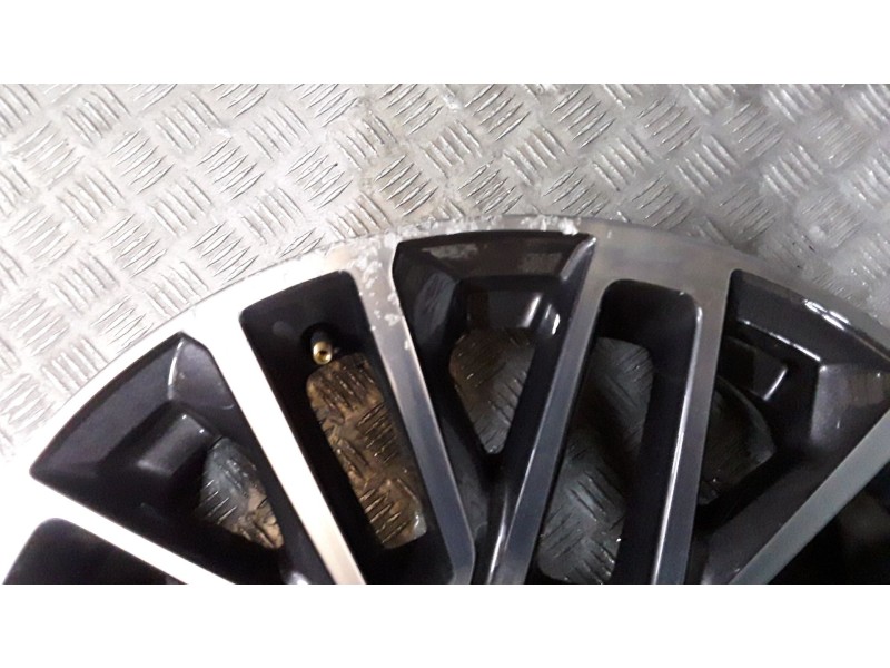 Recambio de llanta aluminio para jeep compass (mp, m6, mv, m7) 1.3 referencia OEM IAM 7.5X19 5 TORN ET40 ROZADA ALUMINIO