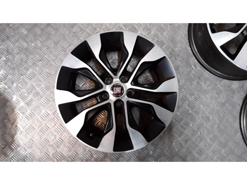 Recambio de juego llantas aluminio para fiat tipo hatchback (356_, 357_) 1.4 (356hxa1b) referencia OEM IAM 6.5X16 5 TORN ET39  A