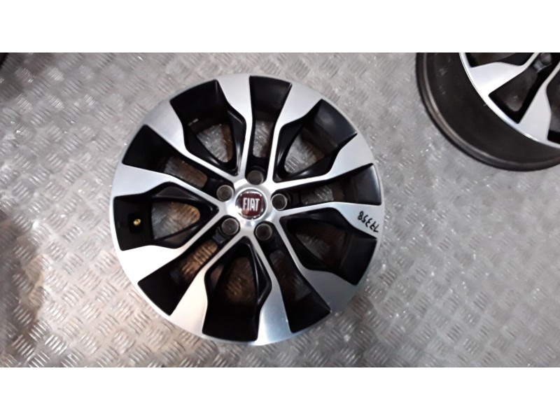 Recambio de juego llantas aluminio para fiat tipo hatchback (356_, 357_) 1.4 (356hxa1b) referencia OEM IAM 6.5X16 5 TORN ET39  A