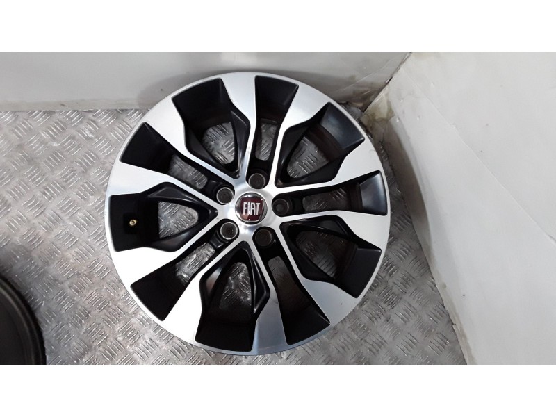 Recambio de juego llantas aluminio para fiat tipo hatchback (356_, 357_) 1.4 (356hxa1b) referencia OEM IAM 6.5X16 5 TORN ET39  A