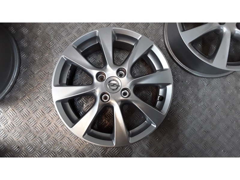 Recambio de juego llantas aluminio para opel corsa f (p2jo) 1.2 (68) referencia OEM IAM 6.5X16 4 TORN ET38 ROZADAS ALUMINIO