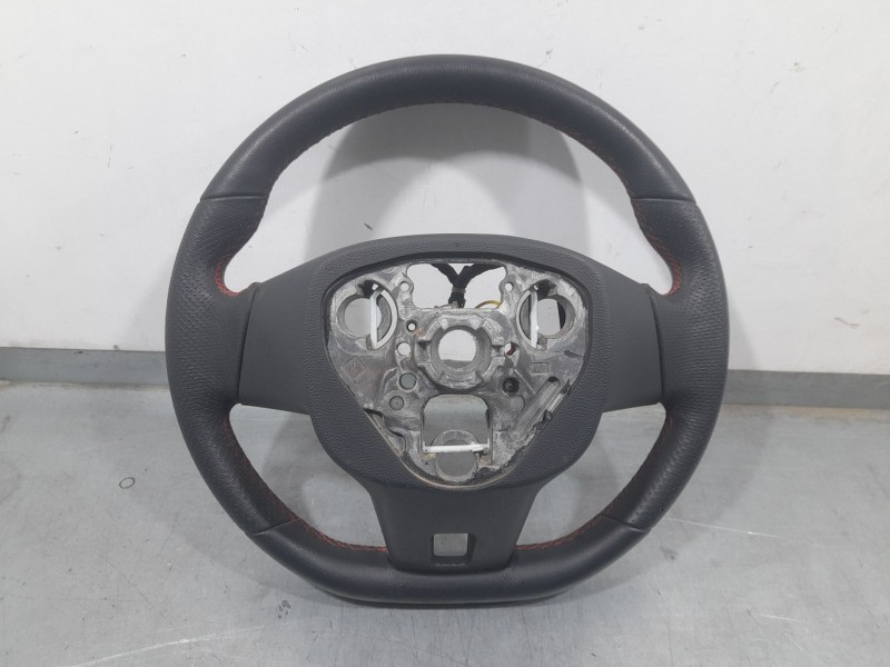 Recambio de volante para mg zs 1.5 vti referencia OEM IAM 11237276PHD5  