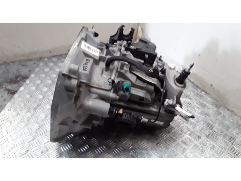 Recambio de caja cambios para dacia sandero stepway referencia OEM IAM JT4004 A337973 