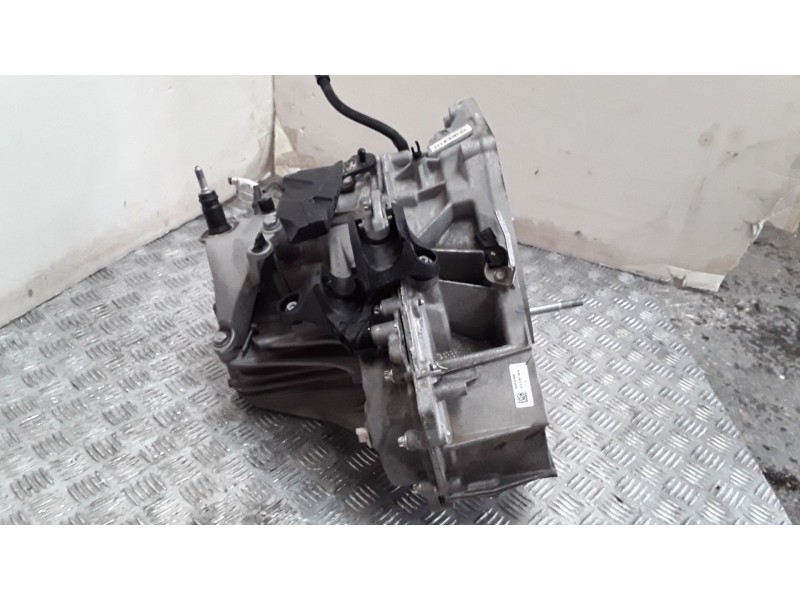 Recambio de caja cambios para dacia sandero stepway referencia OEM IAM JT4004 A337973 