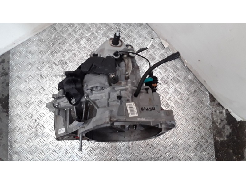 Recambio de caja cambios para dacia sandero stepway referencia OEM IAM JT4004 A337973 