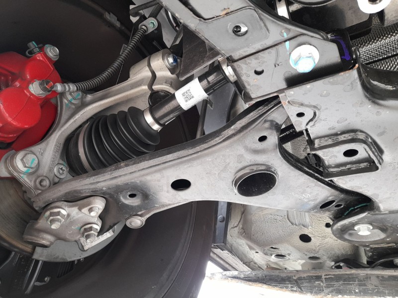 Recambio de brazo suspension inferior delantero derecho para jaecoo 7 phev 1.5 tgdi 255kw referencia OEM IAM   