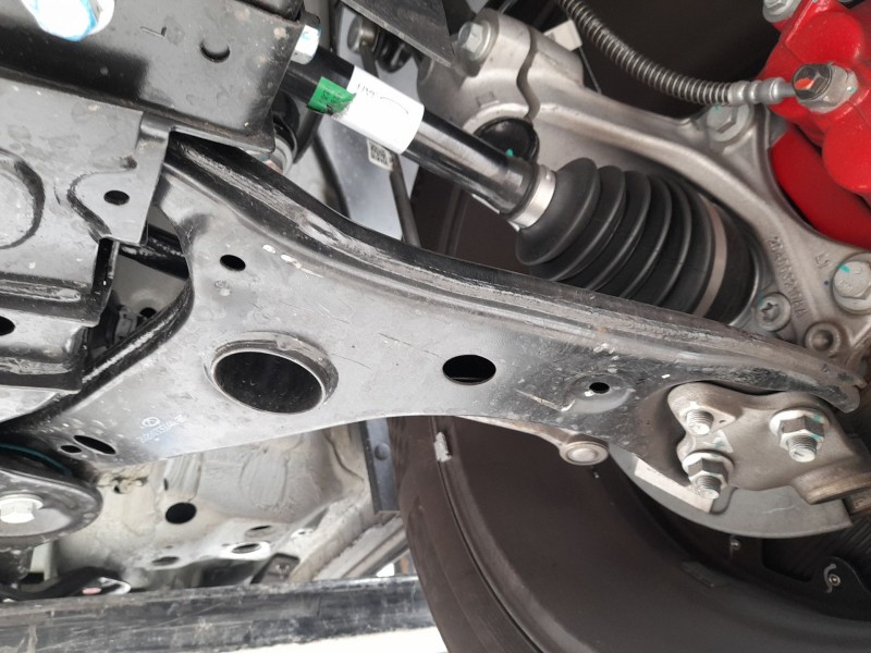 Recambio de brazo suspension inferior delantero izquierdo para jaecoo 7 phev 1.5 tgdi 255kw referencia OEM IAM   