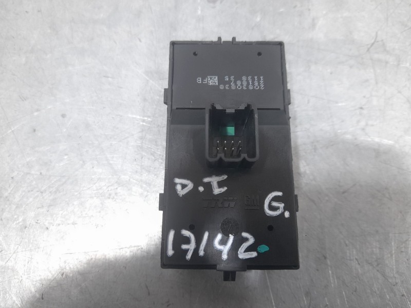 Recambio de mando elevalunas delantero izquierdo para chevrolet cruze (j300) 1.6 referencia OEM IAM 20830838  