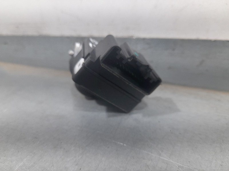 Recambio de mando retrovisor para chevrolet cruze (j300) 1.6 referencia OEM IAM 13272182  