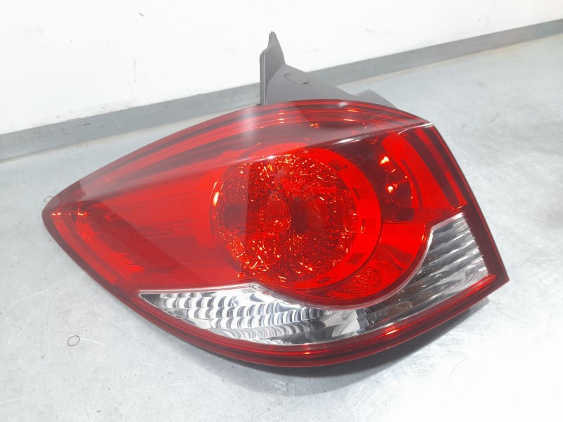 Recambio de piloto trasero izquierdo para chevrolet cruze (j300) 1.6 referencia OEM IAM 95365876  