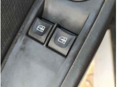 MANDO ELEVALUNAS DELANTERO IZQUIERDO 809611667R 