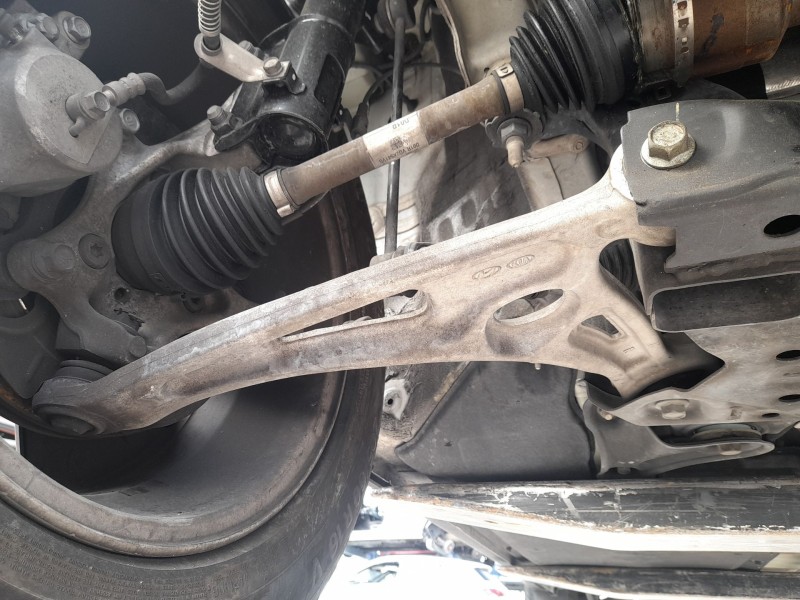 Recambio de brazo suspension inferior delantero derecho para kia niro (de) 1.6 gdi hybrid referencia OEM IAM   