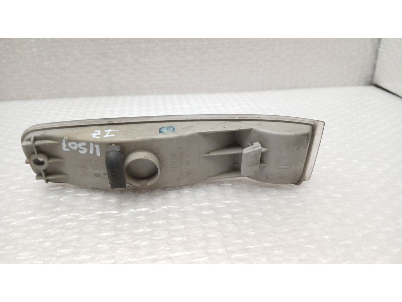 Recambio de piloto lateral izquierdo para honda prelude (bb1/2/3) 2.0i (bb3) referencia OEM IAM 0554031  FALSO ROZADO