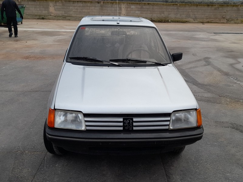 peugeot 205 i (741a/c) del año 1986