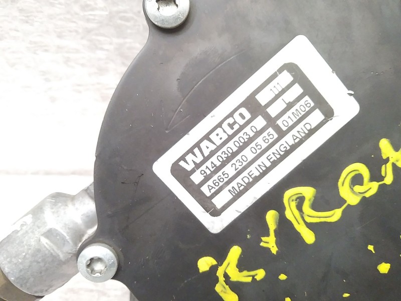 Recambio de depresor freno / bomba vacio para ssangyong kyron 2.7 turbodiesel cat (euro 4) referencia OEM IAM 0100300030 A665230