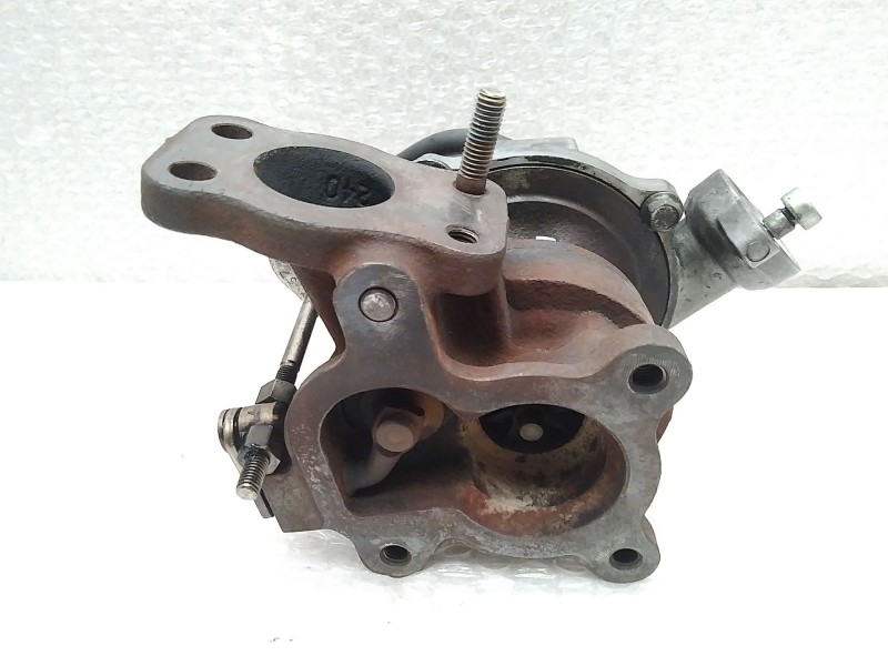 Recambio de turbocompresor para ford fiesta (cb1) 1.4 tdci cat referencia OEM IAM KP35487599 FC5050233157 KKK