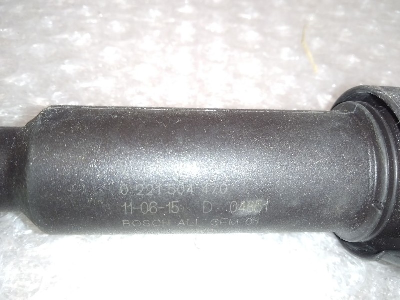 Recambio de bobina encendido para peugeot 207 urban referencia OEM IAM V7594937 0221504470 BOSCH
