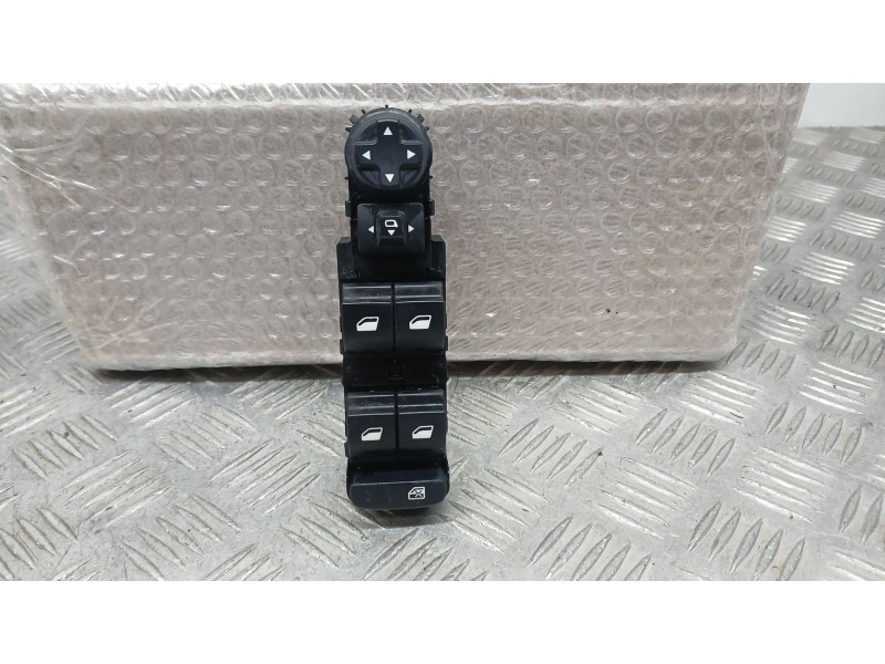 Recambio de mando elevalunas delantero izquierdo para peugeot 308 ii (lb_, lp_, lw_, lh_, l3_) 1.5 bluehdi 100 referencia OEM IA