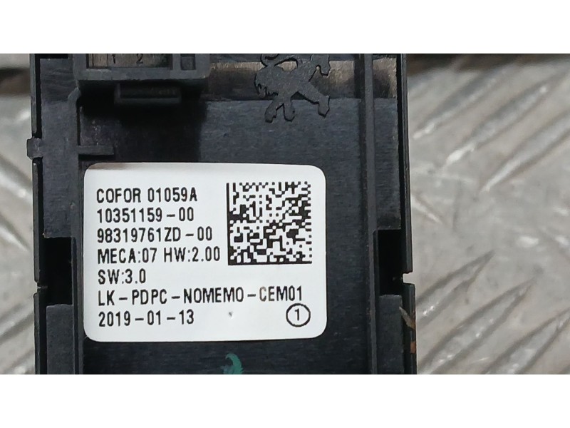 Recambio de mando elevalunas delantero izquierdo para opel grandland / grandland x (a18, p1uo) 1.2 (75) referencia OEM IAM 98319