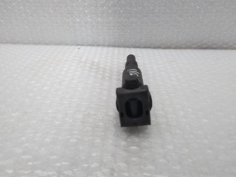 Recambio de bobina encendido para peugeot 207 urban referencia OEM IAM V7594937 0221504470 BOSCH