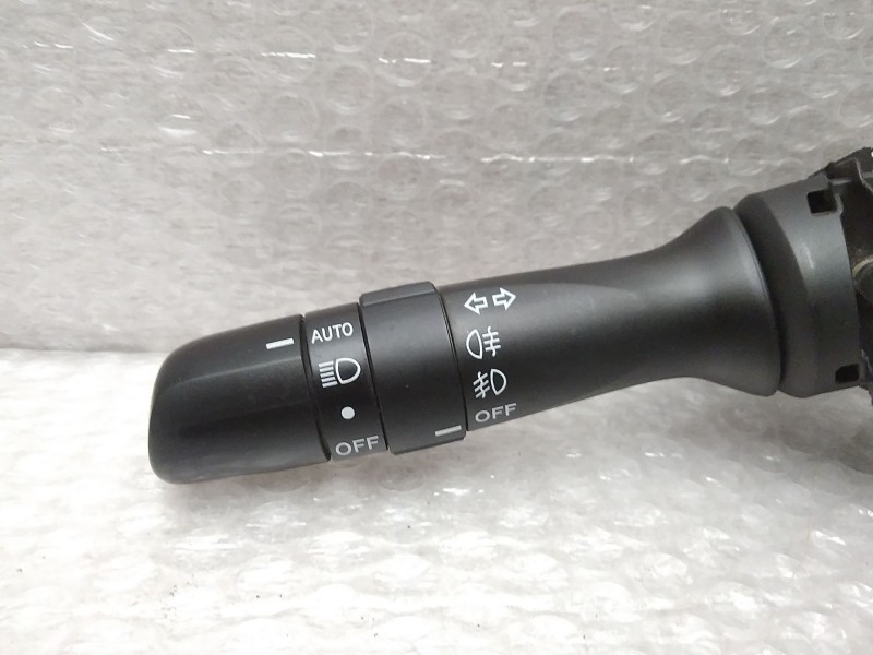 Recambio de mando luces para toyota auris luna referencia OEM IAM 02330 17F249 G28