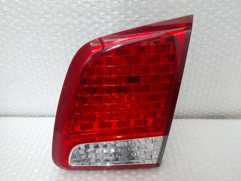 Recambio de piloto trasero derecho para kia sorento concept 2wd referencia OEM IAM 924062P020  INTERIOR-TOCADO